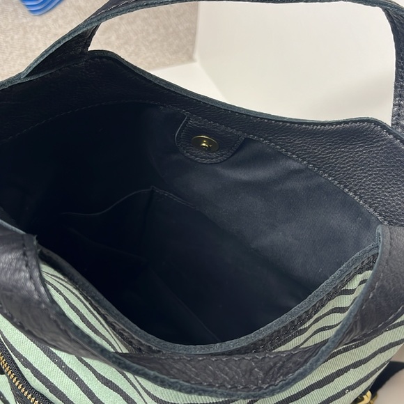 Fossil Canvas Cloth Erin Crossbody - Picture 9 of 14